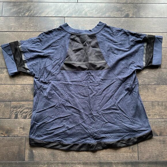 NIKE Mix-media Workout Tee - Picture 2 of 2